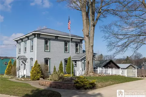 10352 Main St, Mina, NY 14736