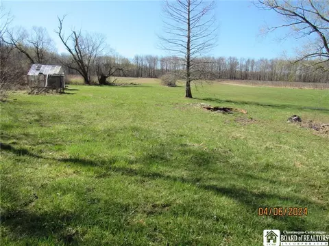 3561 Middle Rd, Dunkirk, NY 14048 photo 12