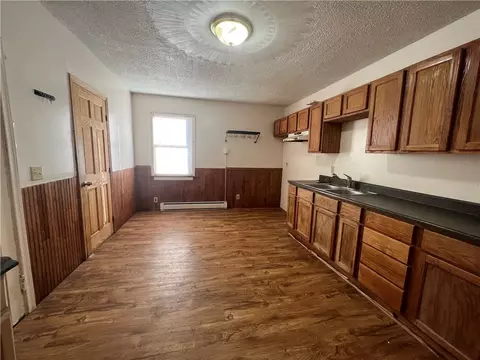 8 Jackson St, Lyons, NY 14489 photo 6