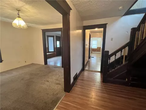 8 Jackson St, Lyons, NY 14489 photo 3