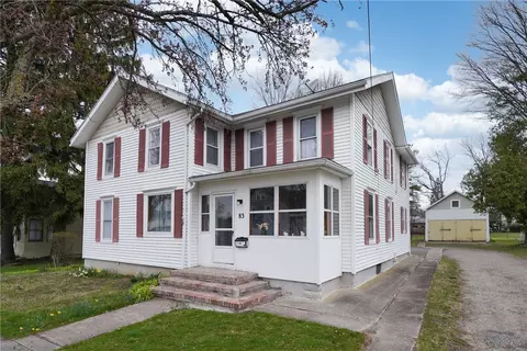 83 High St, Perinton, NY 14450