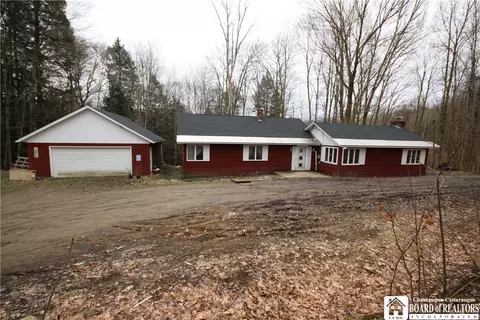 6844 Cardinal Rd, Cassadaga, NY 14718
