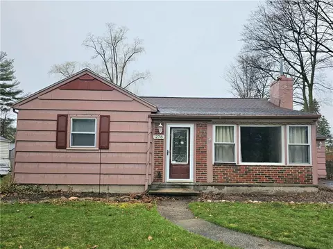 278 Hampton Blvd, Greece, NY 14612