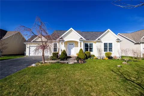 152 Arlington Park, Canandaigua, NY 14424