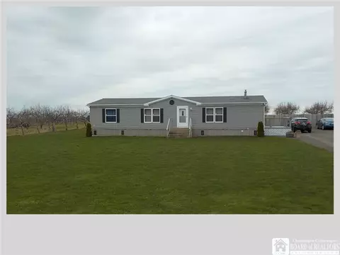 10662 Carris Rd, Ripley, NY 14775