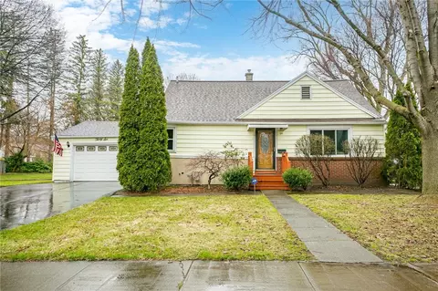 36 Edmonton Rd, Rochester, NY 14609