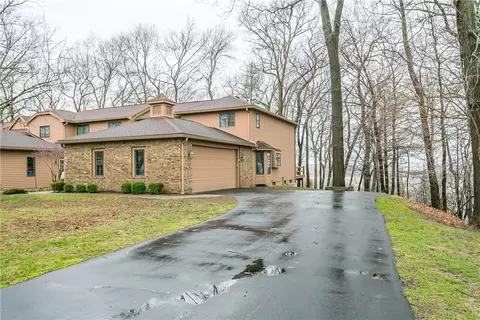 659 N Cove Dr, Webster, NY 14580