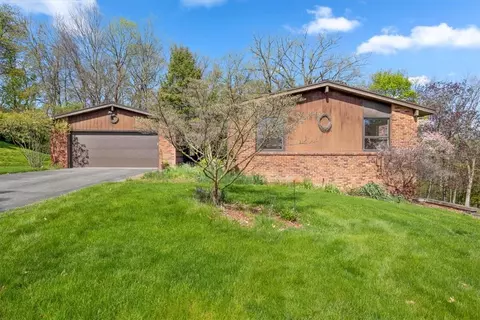 27 Mountain Rise, Perinton, NY 14450