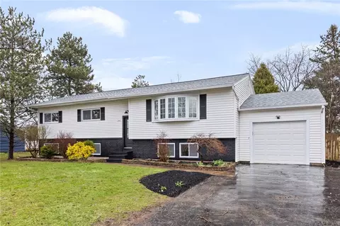 148 Summer Sky Dr, Rochester, NY 14623