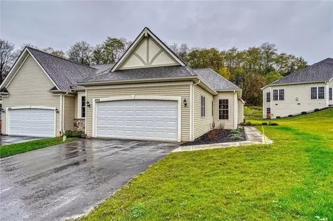 1091 Chapelhill Dr #327, Victor, NY 14564