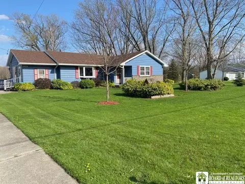 11456 Bennett State Rd, Hanover, NY 14136