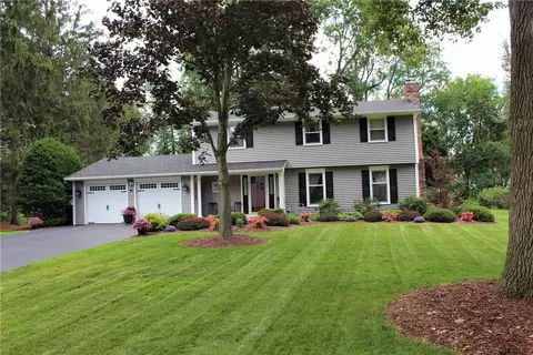 38 Rosewood Dr, Pittsford, NY 14534