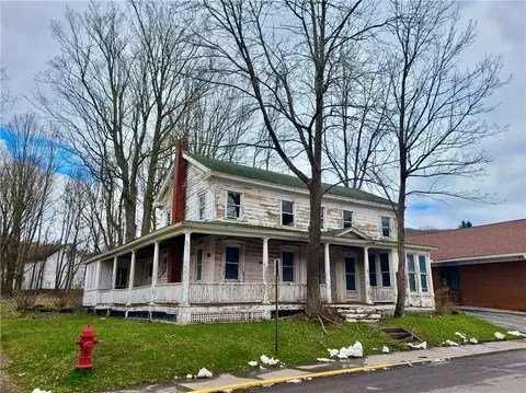 711 Main St, Middletown, NY 12455