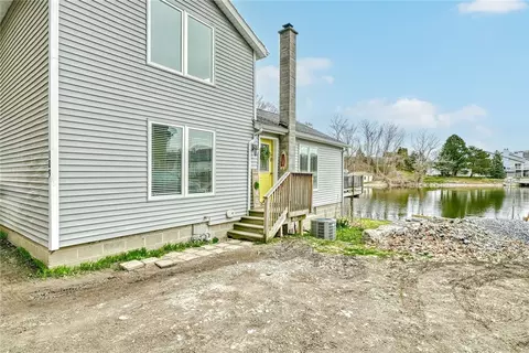 109 Schnackel Dr, Irondequoit, NY 14622