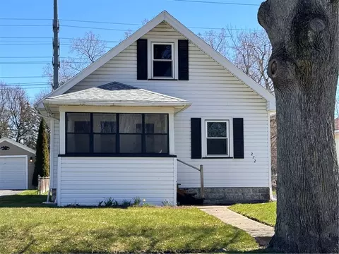 272 Bennington Dr, Greece, NY 14616