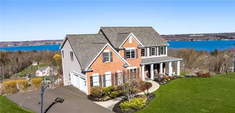 3663 Summit Vw, Canandaigua, NY 14424