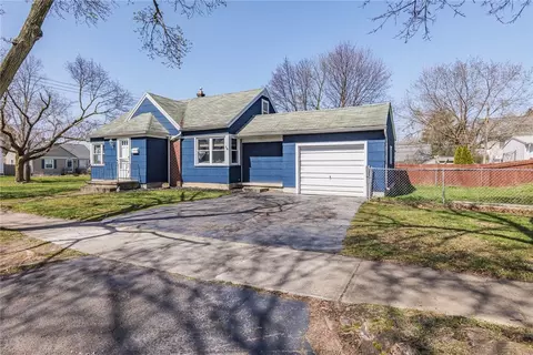 380 Tarrington Rd, Irondequoit, NY 14609