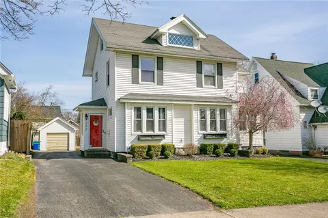 222 Hurstbourne Rd, Irondequoit, NY 14609