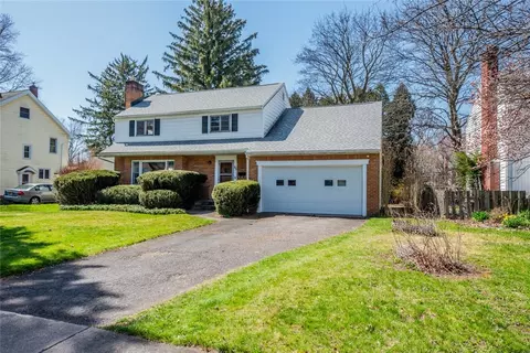 85 Sydenham Rd, Irondequoit, NY 14609