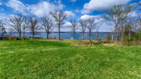 4220 Teall Beach Rd, Fayette, NY 13148