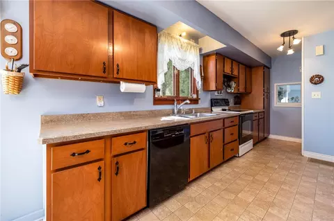 Kitchen - 7640 E River Rd, Rush, NY 14543 photo 4 of 4
