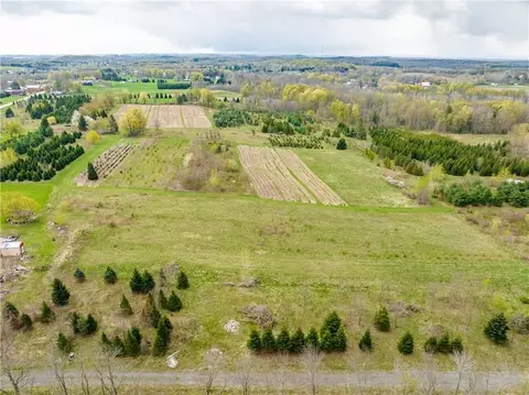 4655 Eddy Ridge Rd, Marion, NY 14505