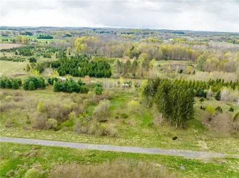 4661 Eddy Ridge Rd, Marion, NY 14505
