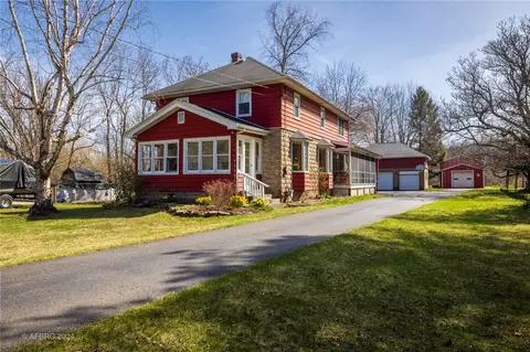 6604 Lakeside Rd, Ontario, NY 14519