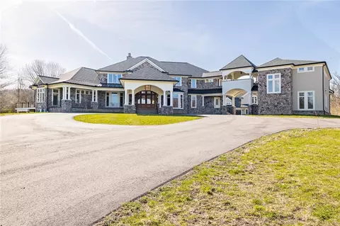 825 Victor Rd, Victor, NY 14564