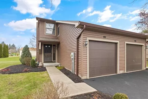 95 Devonshire Cir, Penfield, NY 14526
