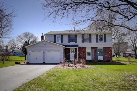 885 Copperkettle Rd, Webster, NY 14580
