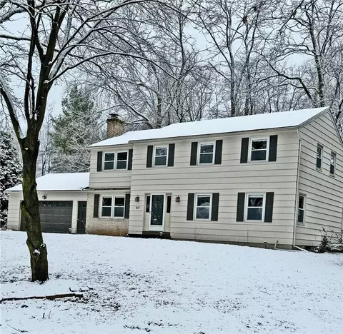 57 Kirklees Rd, Pittsford, NY 14534