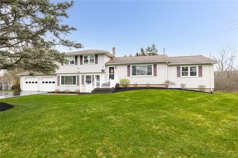 3689 E Lake Rd, Canandaigua, NY 14424