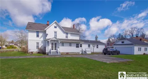 178 Hallock St, Jamestown, NY 14701
