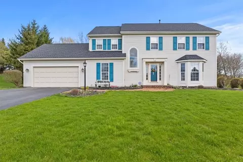 47 Devonwood Ln, Pittsford, NY 14534