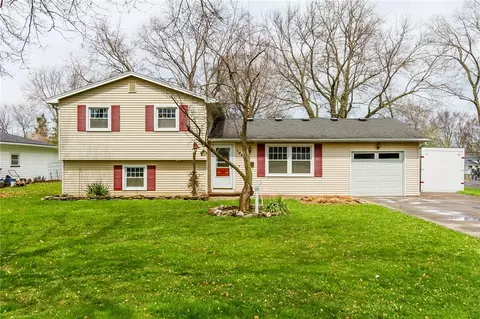 144 Mobile Dr, Greece, NY 14616