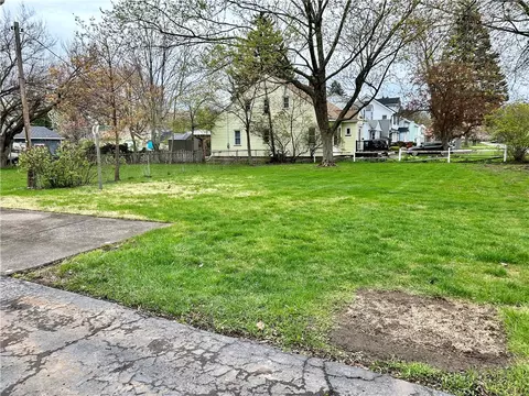 Exterior - 3324 Culver Rd, Irondequoit, NY 14622 photo 4 of 6
