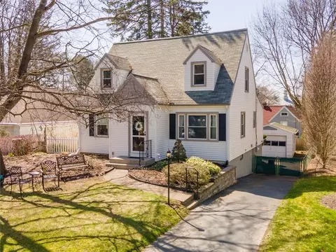 117 Astor Dr, Brighton, NY 14610