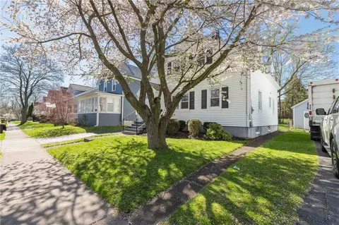 124 W Spruce St, East Rochester, NY 14445