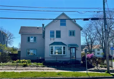 477 Beach Ave, Rochester, NY 14612
