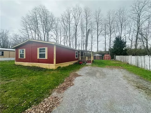 6220 Skyview Ln, Mount Morris, NY 14510