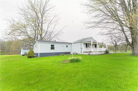 6129 Eddy Ridge Rd, Williamson, NY 14589