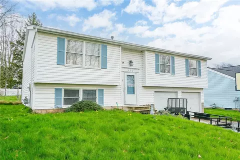 322 Cedar Ter, Parma, NY 14468