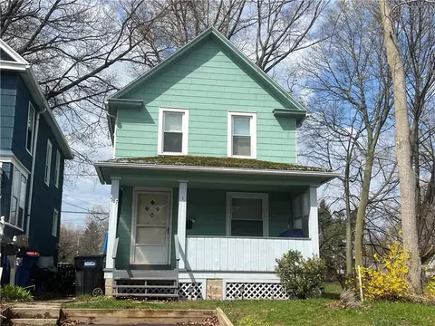 587 Washington Ave, Irondequoit, NY 14617