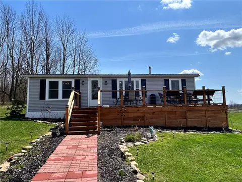6028 Sheppard Rd, Sparta, NY 14437