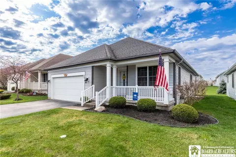 79 Hickory Grove Ln, Cheektowaga, NY 14227