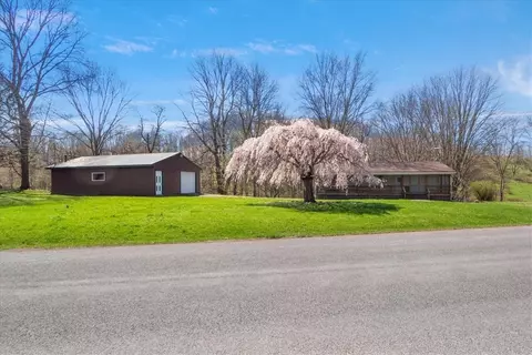 2613 Taylor Rd, Savannah, NY 13146