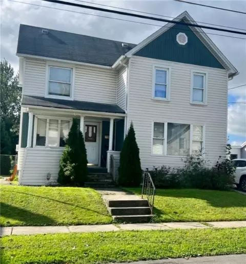 34 Pulaski St, Auburn, NY 13021