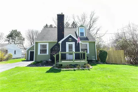 1645 Maiden Ln, Greece, NY 14626