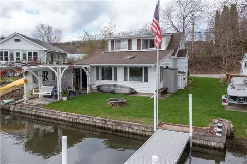 142 Davis Rd, Wayland, NY 14572